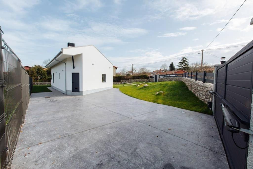 La Llosina Vivienda Vacacional Alquiler Integro Llanes Exteriér fotografie